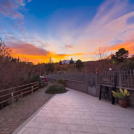 Villa Del Gelso Nel Parco Delletna Mascali